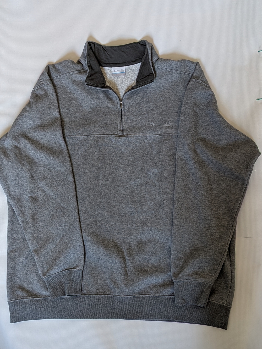 Columbia Men's Heather Gray Half-Zip Pullover Sweatshirt